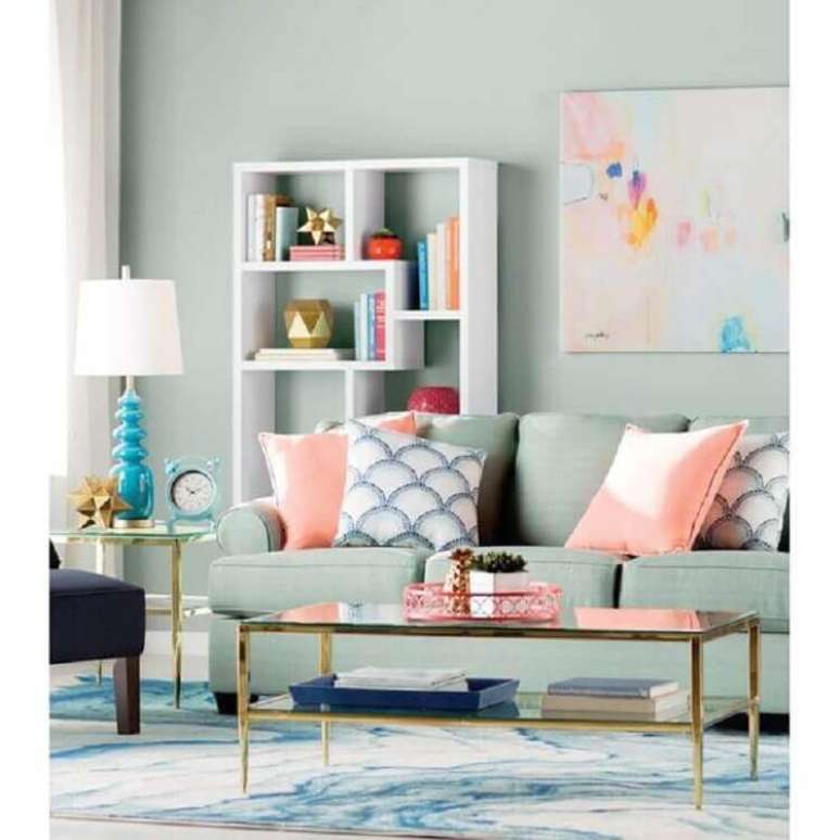 40. Decora&ccedil;&atilde;o de sala verde menta e rosa &ndash; Foto: AllModern
