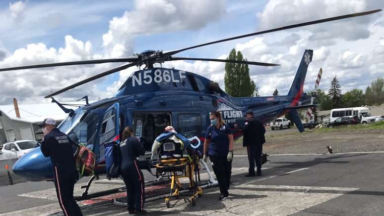 Vítima foi transportada de helicóptero para um hospital