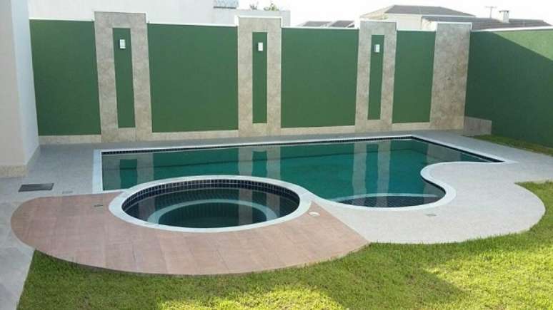 10. Piscina de cer&acirc;mica redonda &ndash; Foto Aline Monteiro