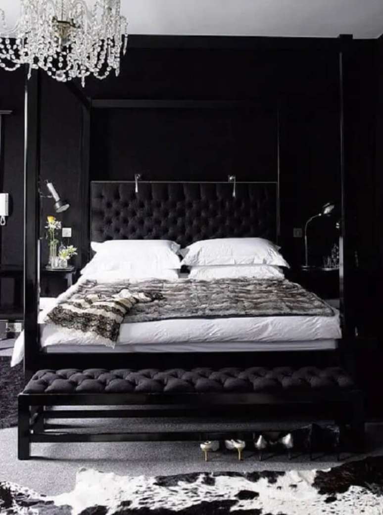 62. Decoração elegante para quarto preto. Fonte: Wattpad