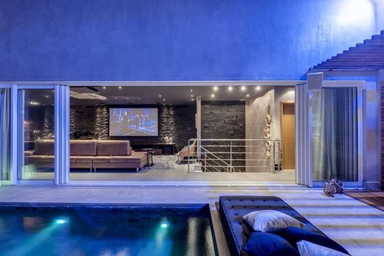 7. Piscina de cer&acirc;mica na casa grande &ndash; Foto Carla Felippi