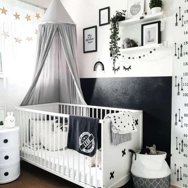 68. Quarto de bebê preto e branco é moderno e sofisticado. Fonte: Sabina