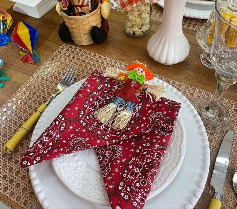 A decoração da mesa é uma das partes mais importantes da festa junina -