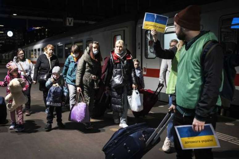 Refugiados ucranianos chegam em Amsterdã