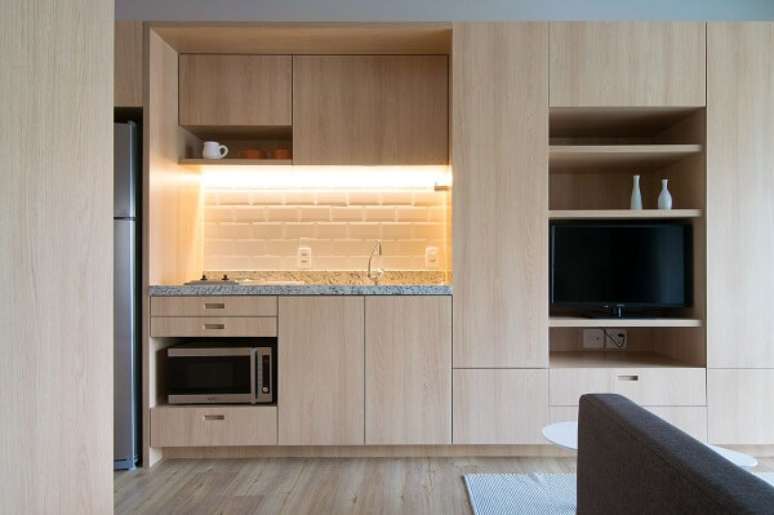 32. Armário de cozinha clean de madeira planejada – Foto Am Studio Arquitetura