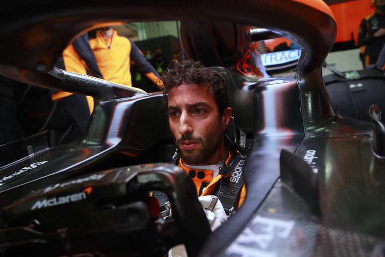 Ricciardo lida com críticas e dúvidas quanto ao seu futuro no time de Woking 