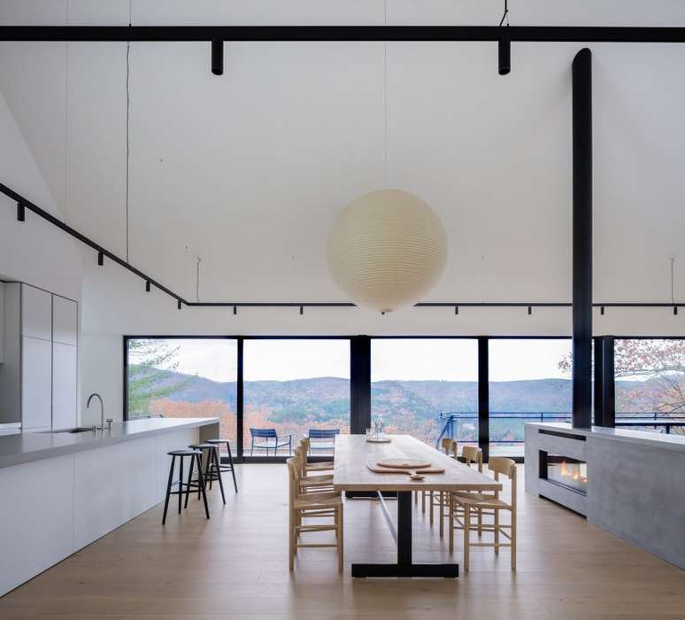 Projeto por Desai Chia Architecture