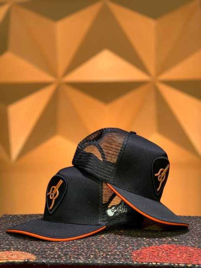 O lindo modelo de bon&eacute; Rocker (Imagem/Cifra Club)