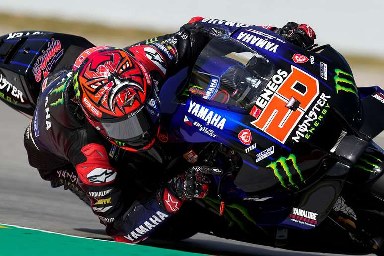 Aleix Espargaró passa Bagnaia na última volta e vence etapa da Moto GP