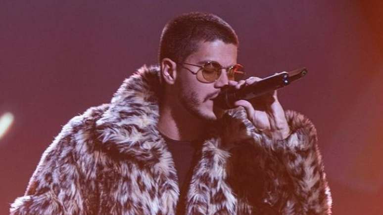 Veja o que &eacute; a h&eacute;rnia inguinal, motivo da cirurgia de Arthur Aguiar