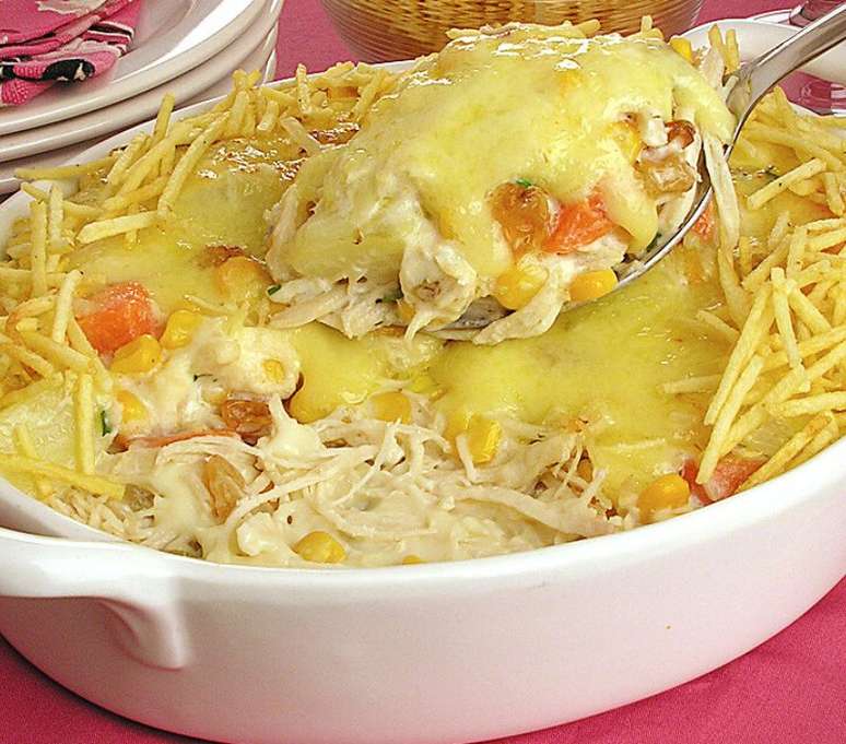 Fricass&ecirc; de frango de forno (Reprodu&ccedil;&atilde;o / Guia da Cozinha)