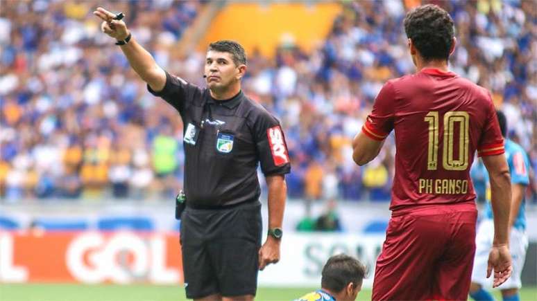 CBF define árbitro que não apita jogo do Corinthians há mais de um ano