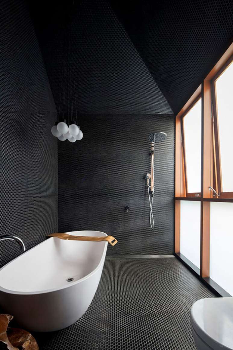 Banheiro Preto: Requinte e Elegância