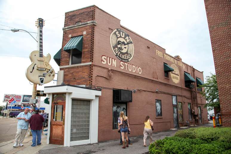 O Sun Studio é conhecido como 'o berço do Rock'n'roll' e está localizado na 706 Union Avenue, em Memphis.