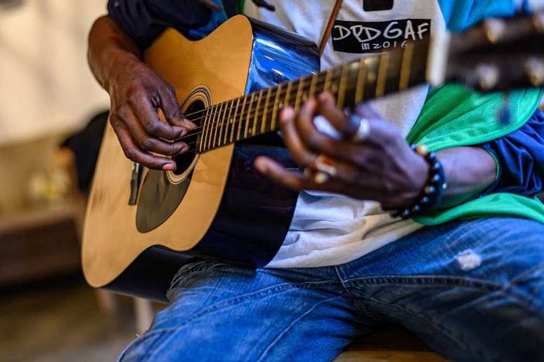 Você realmente conhece suas habilidades no violão fingerstyle? (Foto/Pexels)