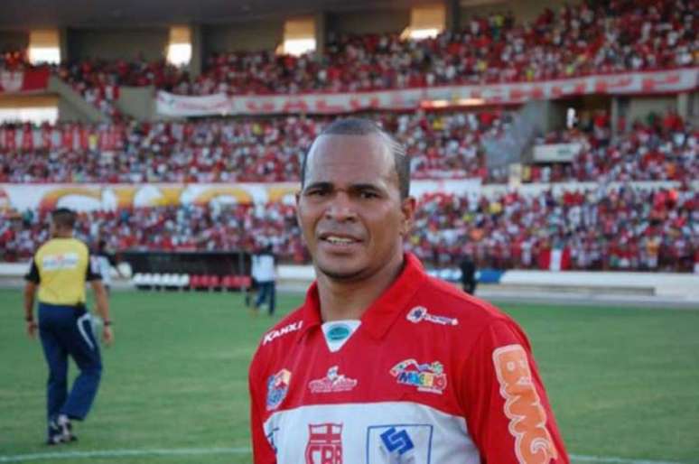 Aloísio Chulapa é torcedor do CRB (Foto: Reprodução/Instagram)