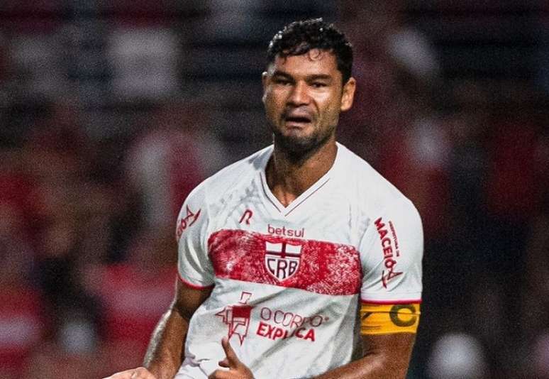 Zagueiro tem mais de 100 partidas pelo Regatiano (Francisco Cedrim/CRB)