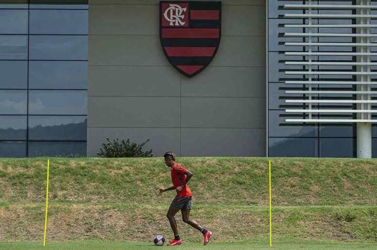 Atividades no Ninho do Urubu não têm sido mais abertas aos jornalistas (Foto: Alexandre Vidal/Flamengo)