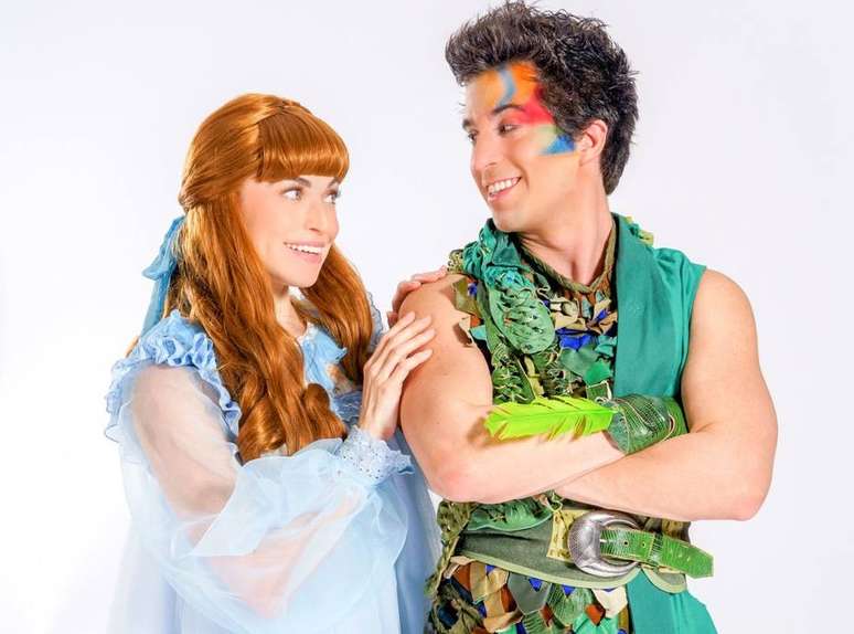 Carol Costa vive Wendy e Mateus Ribeiro é Peter Pan no musical baseado no clássico infantil 