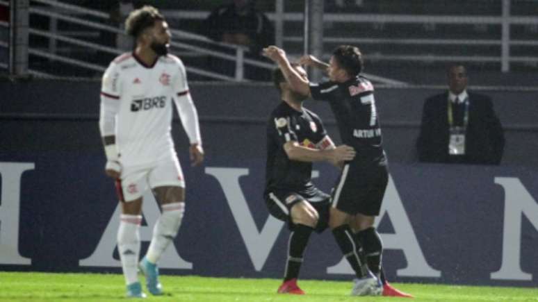 Flamengo x Bragantino - Ao vivo - Brasileiro Série A - Minuto a Minuto Terra