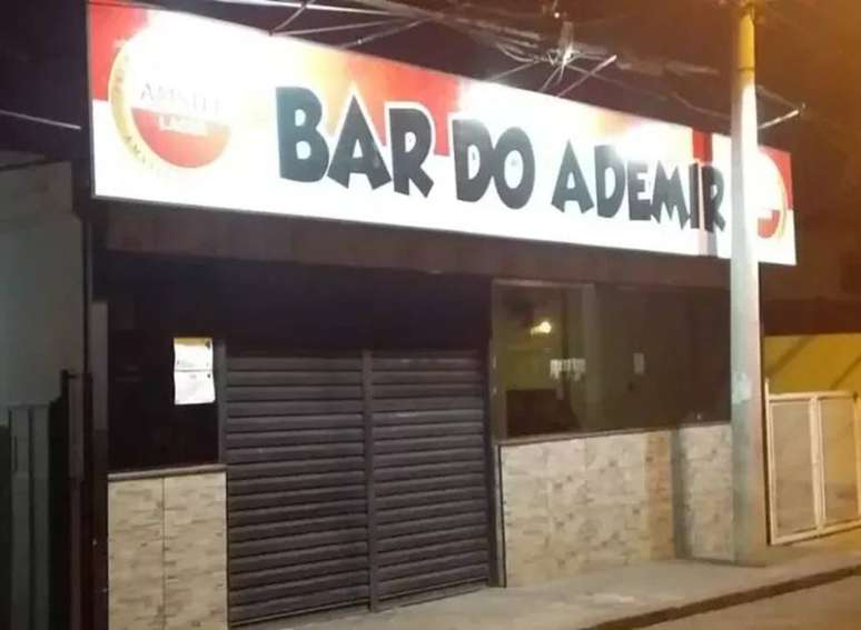 Fachada do Bar do Ademir, onde quatro homens brancos com símbolos nazistas tentaram sequestrar um garçom negro