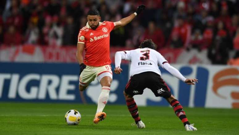 O Internacional venceu o Flamengo no Beira-Rio por 3 a 1.