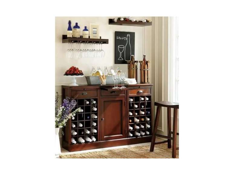 Mais uma ideia de espa&ccedil;o vintage, desta vez com uma unidade de armazenamento escura dedicada aos vinhos.