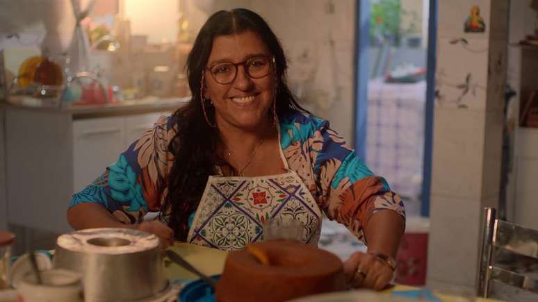 Regina Café voltará a dar vida a personagem de "Amor de Mãe", "Dona Lurdes" na nova campanha do Banco BV.