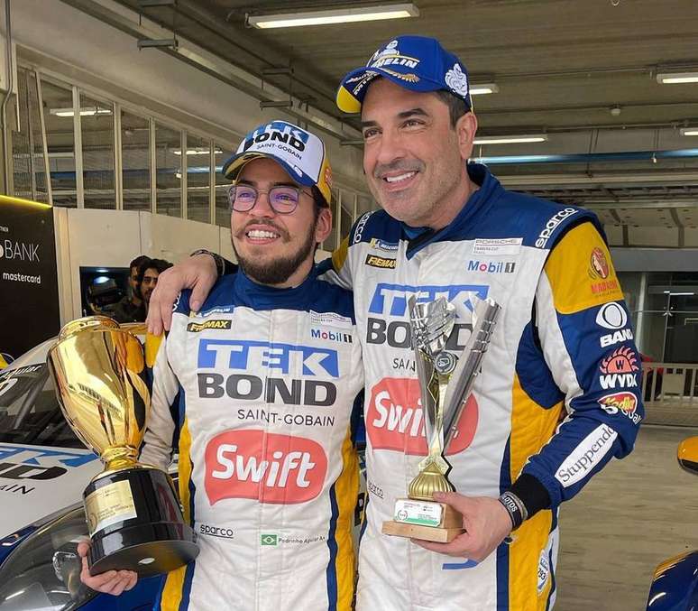 Edu Guedes e seu amigo Pedro Rodrigo Aguiar, piloto de automobilismo.