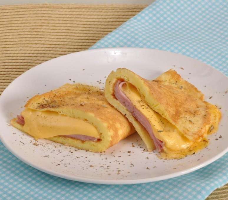 Omelete simples de misto-quente (Reprodução / Guia da Cozinha)