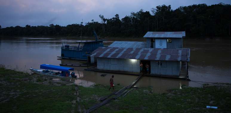 Base flutuante de fiscalização da Funai na confluência dos rios Ituí-Itaquaí, no Amazonas, sofreu vários ataques armados nos últimos anos
