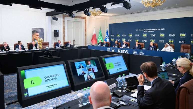 Reunião da IFAB aconteceu em Doha, no Catar, nesta segunda-feira