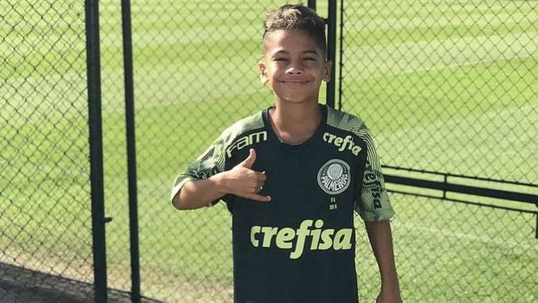 Diego Lionel, de 9 anos, já tem contrato de formação com o Palmeiras