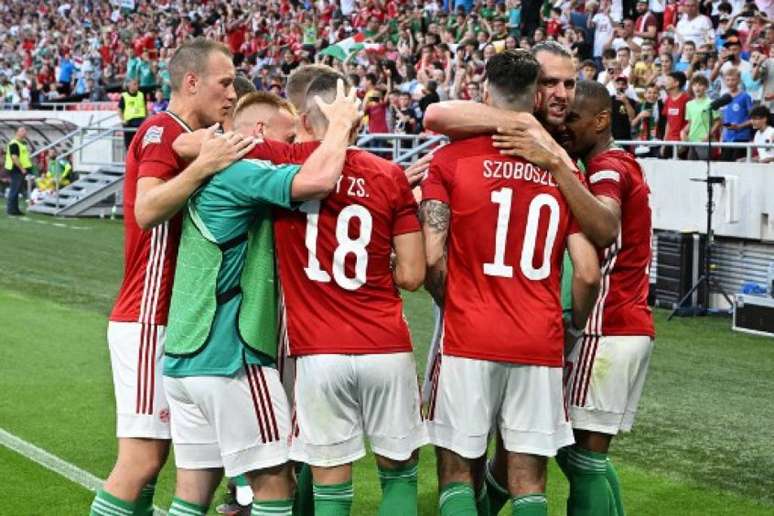 No primeiro jogo, Hungria venceu a Inglaterra em Budapeste (ATTILA KISBENEDEK / AFP)