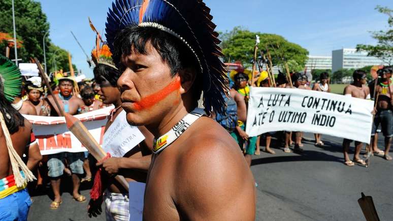 Indígenas protestam em Brasília