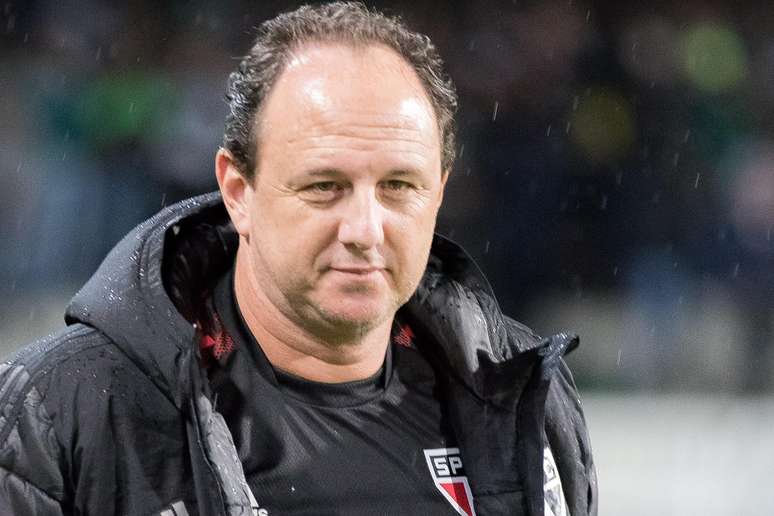 Rogério Ceni sabe que título do Brasileiro é muito difícil e mira Sul-Americana e Copa do Brasil