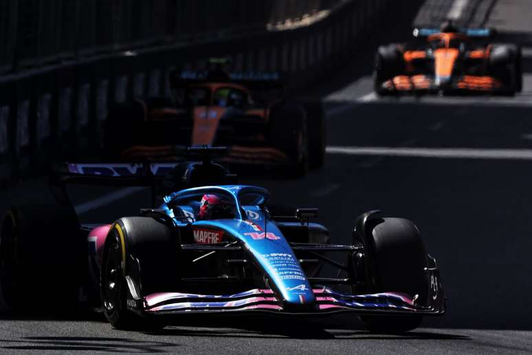 Fernando Alonso está feliz com melhora da Alpine 