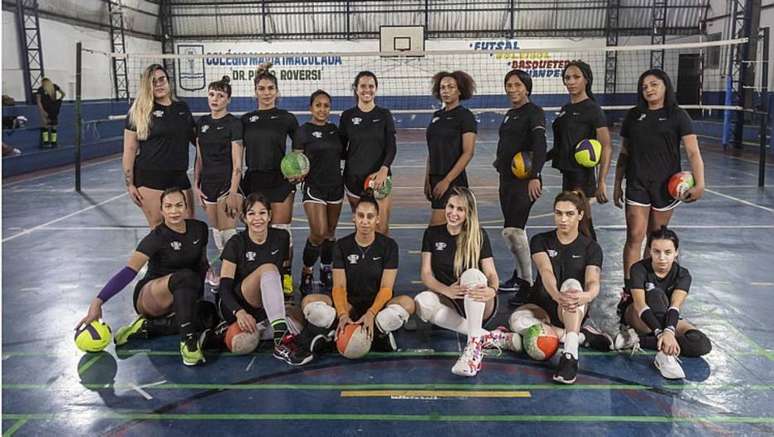 A equipe feminina transexual do Angels Volley lidera a mobilização contra a LGBTfobia no esporte 