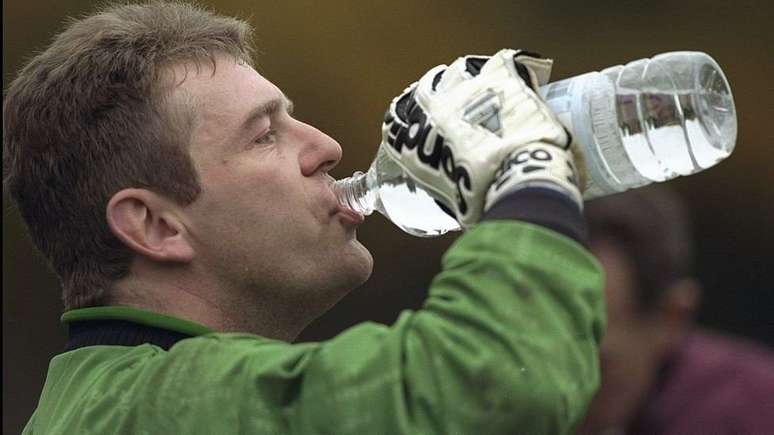 Ex-jogador de futebol escocês Andy Goram anunciou em maio que está com câncer de esôfago e tem apenas seis meses de vida