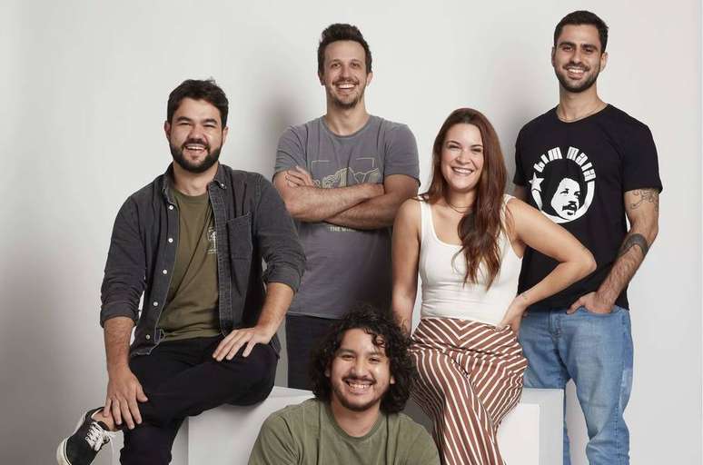 Victor Bernadino, José Noblecilla, Luiza Batista, Bruno Mengatti e Yuri Janotti são os fundadores da Clicampo, nascida em 2021
