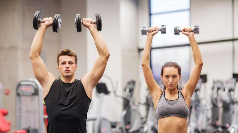 Dor no ombro pode ser resolvida com musculação