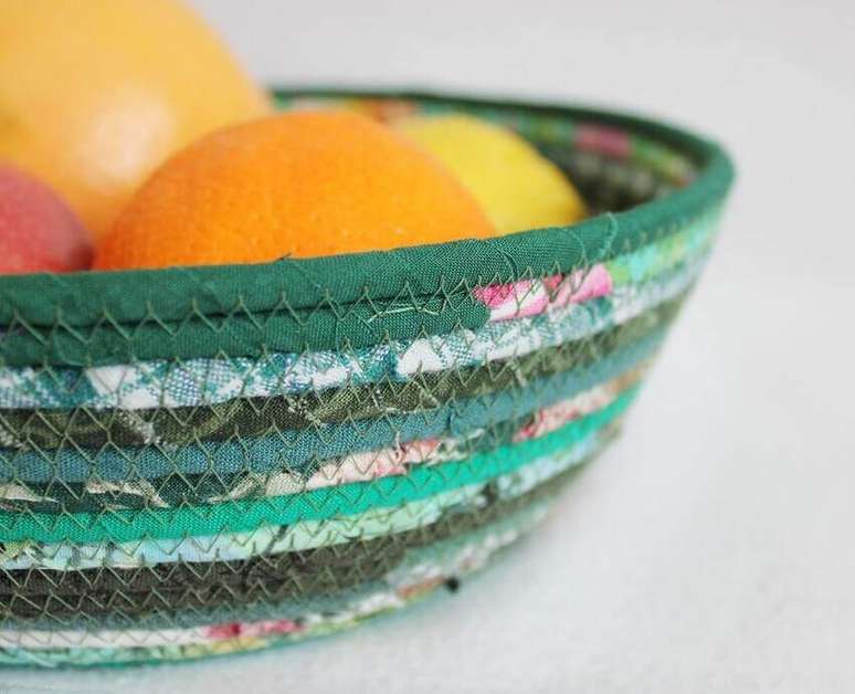 1. Artesanato para cozinha: fruteira feita de artesanato em tecido para cozinha. Fonte: Decor Fácil