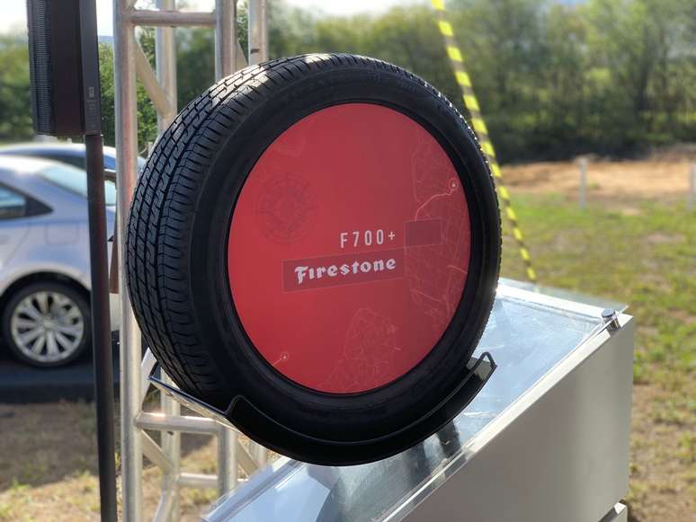 Novo pneu Firestone F700+