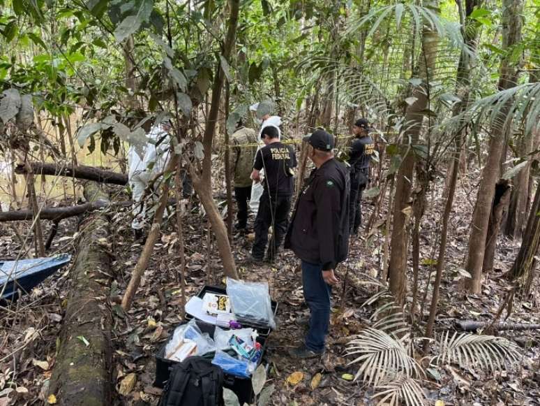 PF encontrou os restos mortais a 3 km do local em que estavam a mochila e outros pertences de Dom Phillips e Bruno Pereira