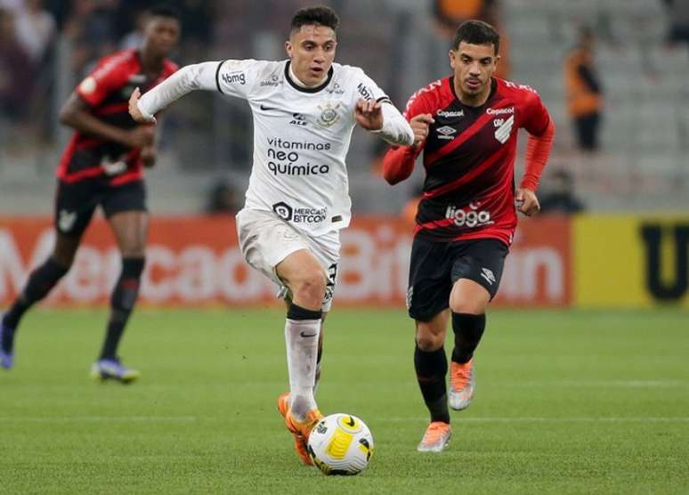 Mantuan começou a partida como lateral-direito (Foto: Rodrigo Coca/Agência Corinthians)