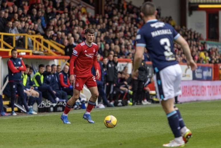 Calvin Ramsay é o novo reforço do Liverpool na temporada (Twitter/@calvinramsay03)