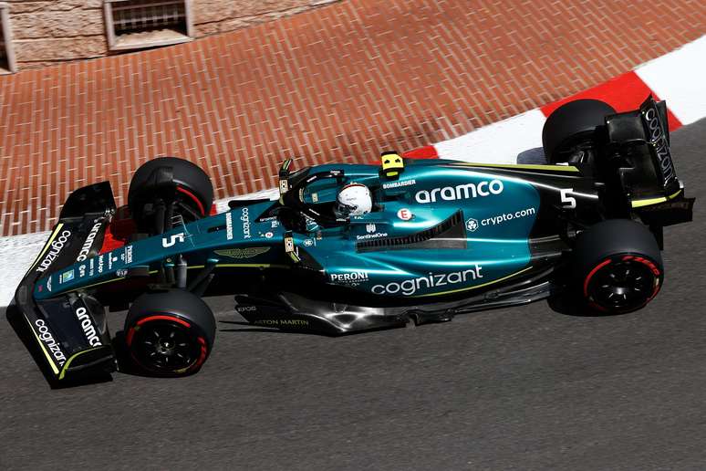 Vettel conseguiu pontuar em M&ocirc;naco