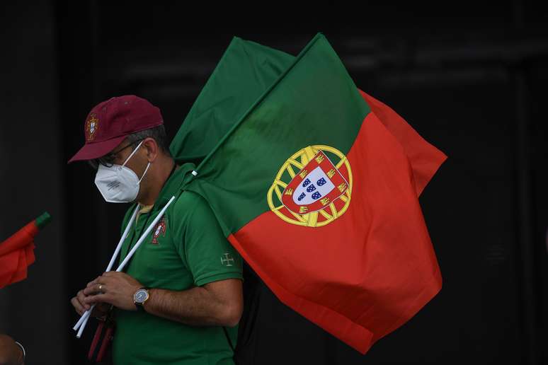 Visto portugu&ecirc;s: entenda o que muda com as novas regras