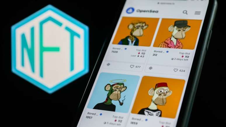 Os Bored Apes, lan&ccedil;ados em abril de 2021, foram gerados a partir de programa&ccedil;&atilde;o