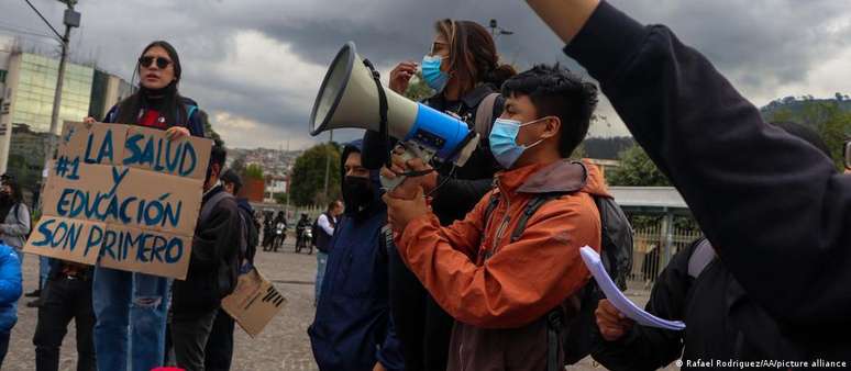 Protestos organizados por indígenas bloquearam estradas no Equador